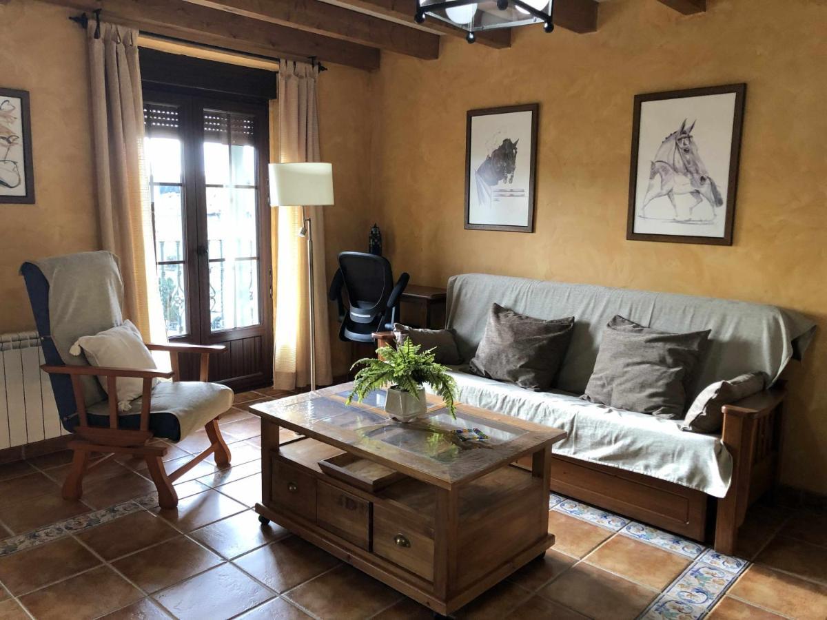Apartmán La Nava De Gredos Acogedor Piso Con Vistas Navarredonda de Gredos Exteriér fotografie
